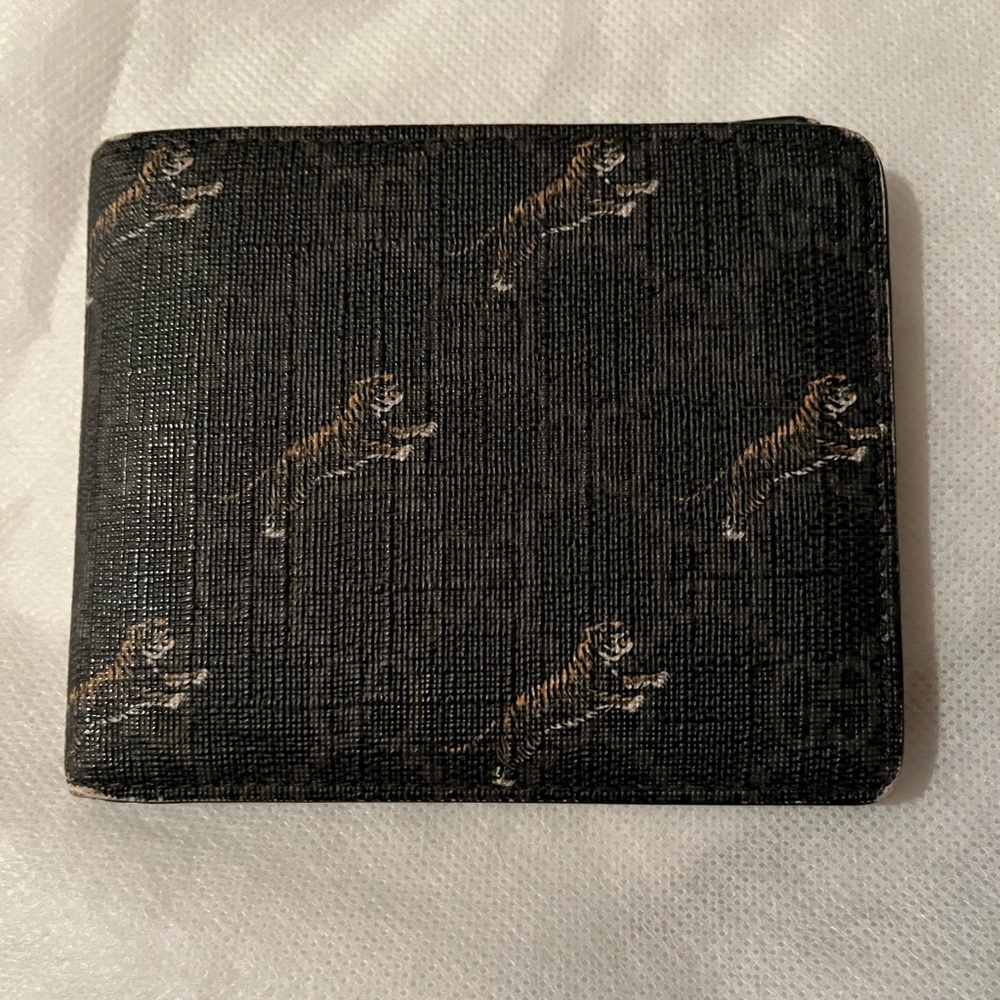 Gucci Men Tiger Bifold Wallet